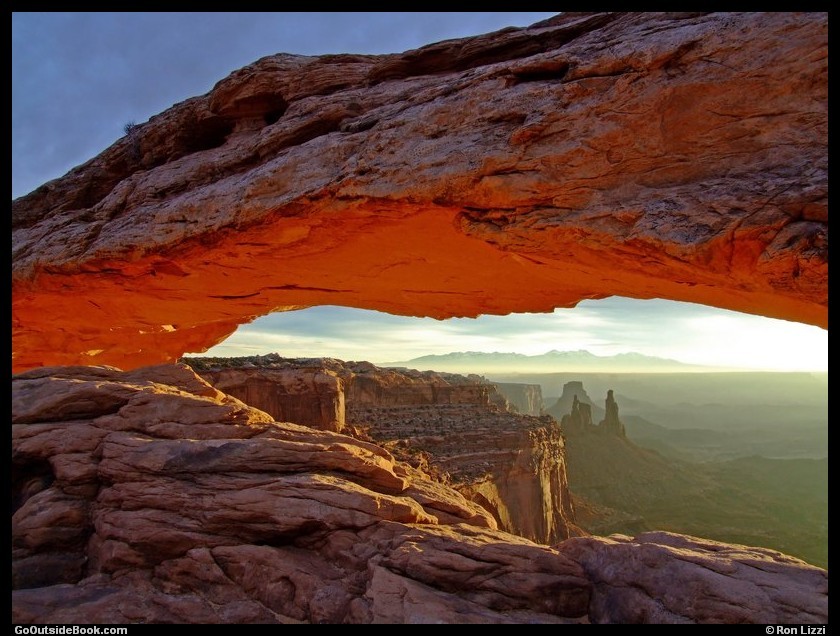 Island in the Sky District, Canyonlands National Park, Utah Go Outside Book