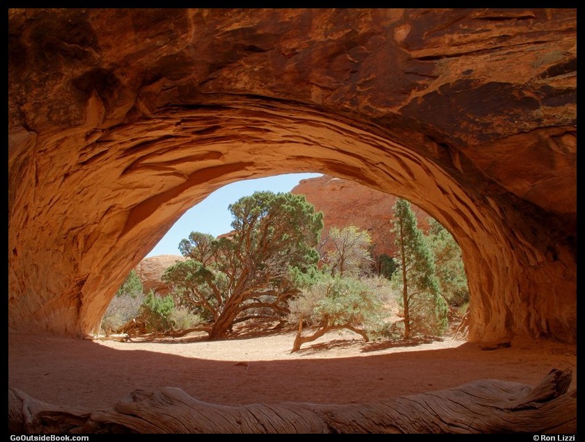 Navajo Arch - Arches National Park