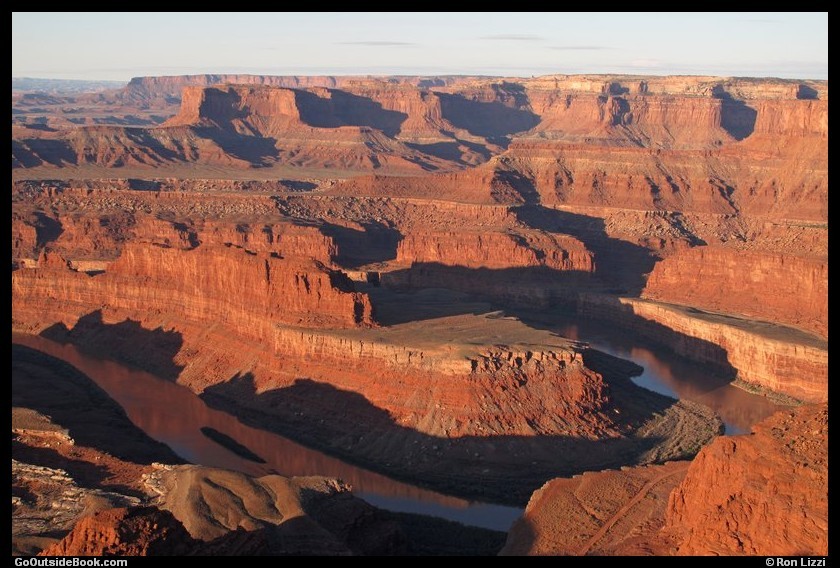 Colorado River viewd from Dead Horse Point at sunrise - Dead Horst Point State Park, Utah